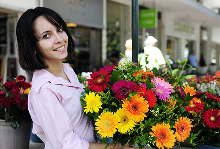 World's First Private Sector Gender Bond Finances Women-Owned SMEs in Emerging Markets